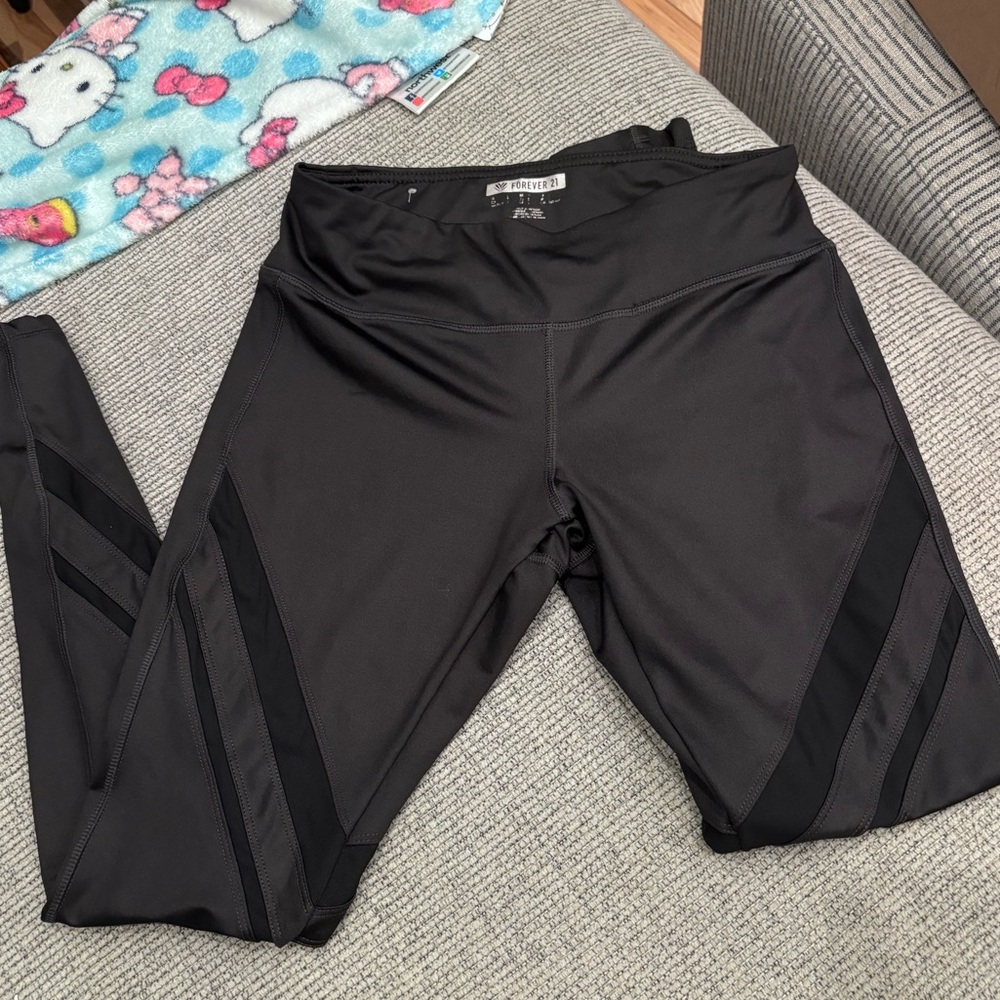 Get both workouts leggings for 1 price
